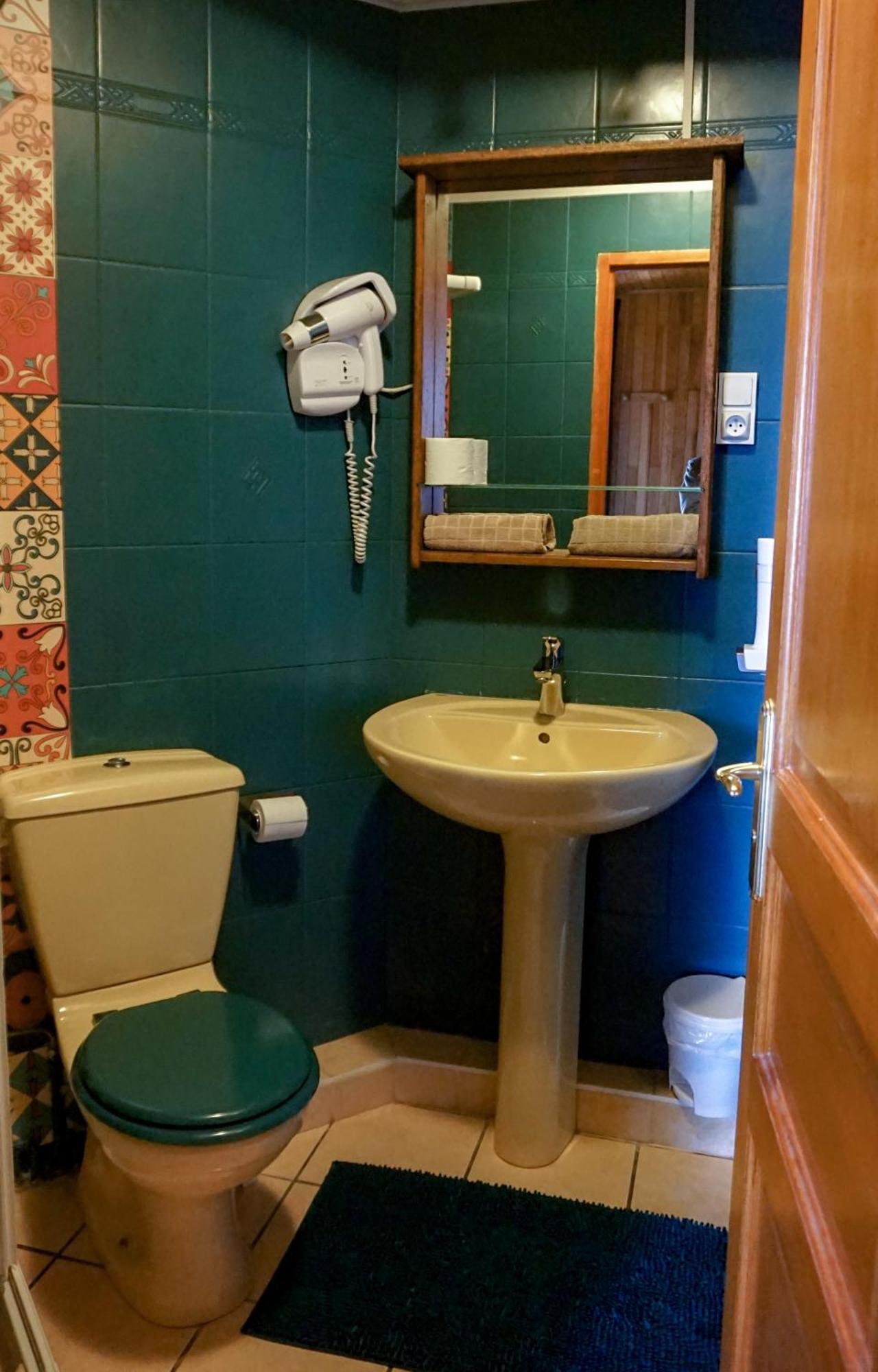 Abondance Le Retro Bed & Breakfast エクステリア 写真